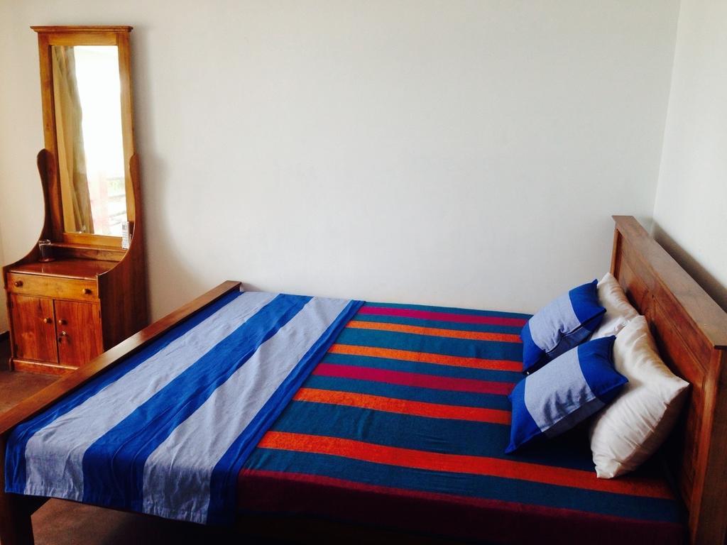 Rainbow Beach Hotel ヒッカドゥワ エクステリア 写真