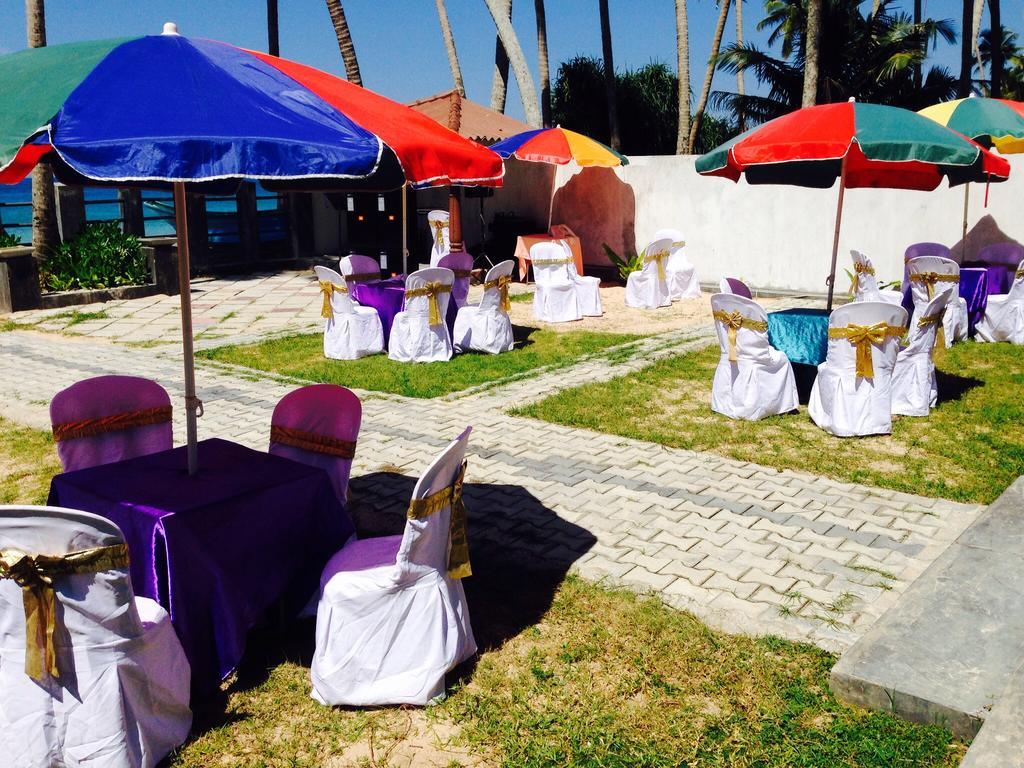 Rainbow Beach Hotel ヒッカドゥワ エクステリア 写真