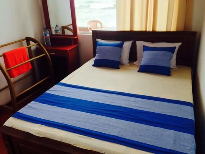 Rainbow Beach Hotel ヒッカドゥワ エクステリア 写真