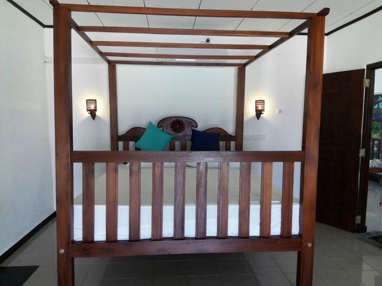 Rainbow Beach Hotel ヒッカドゥワ エクステリア 写真